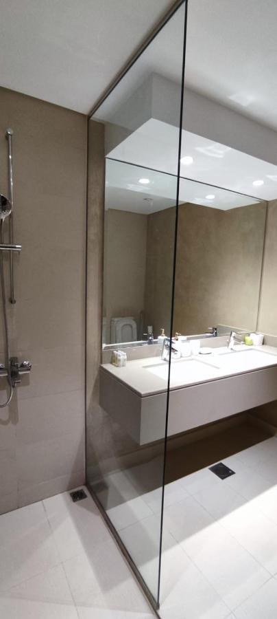 Smart Living Apartment *